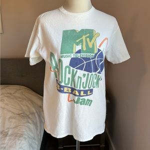 Junk Food MTV Music Television Rock n’ Jock B-Ball Jam T-Shirt Size S